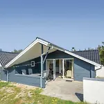 Semesterbostad Three-bedroom In