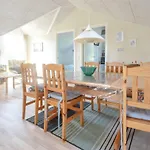 Three-bedroom In Semesterbostad