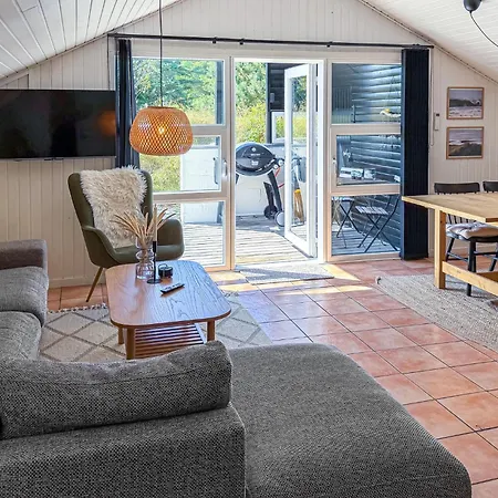 Holiday home 4 Bedroom Gorgeous In