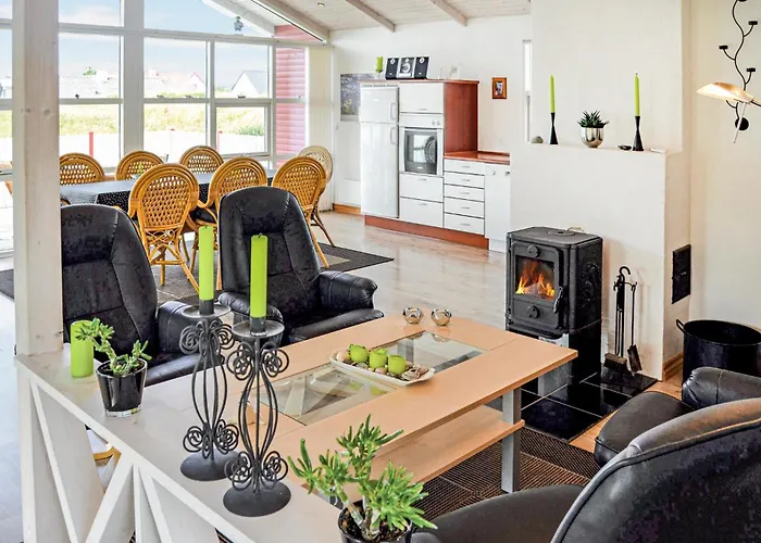 Three-bedroom In Vakantiehuis *